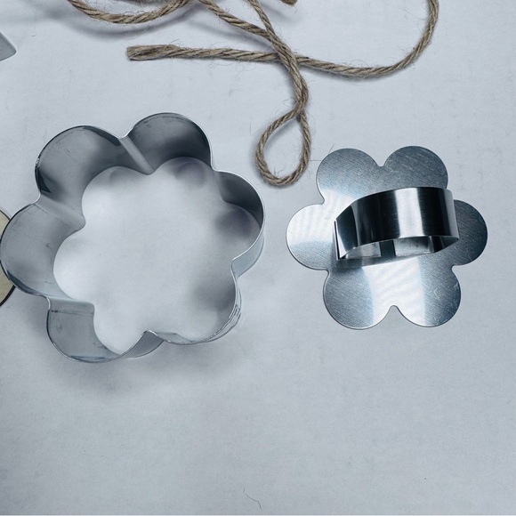 Birdseed Crafting Bird Feed Maker Cookie Cutter Craft Set - Picture 4 of 5